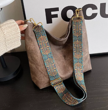 Vintage Inspired Handbag In Italian Calfskin Leather Limited Edition